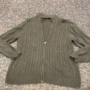 BASIC Editions Gray Zip up sweater sz. L
